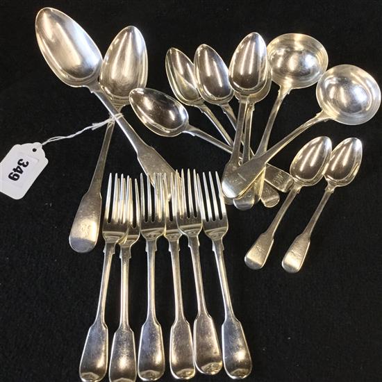 Georgian silver fiddle pattern matched part table service (18 pieces)